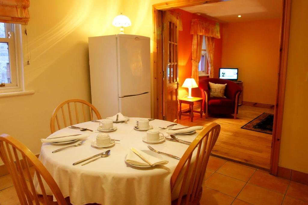 Mccarthy'S Lodge B&B Westport Eksteriør bilde