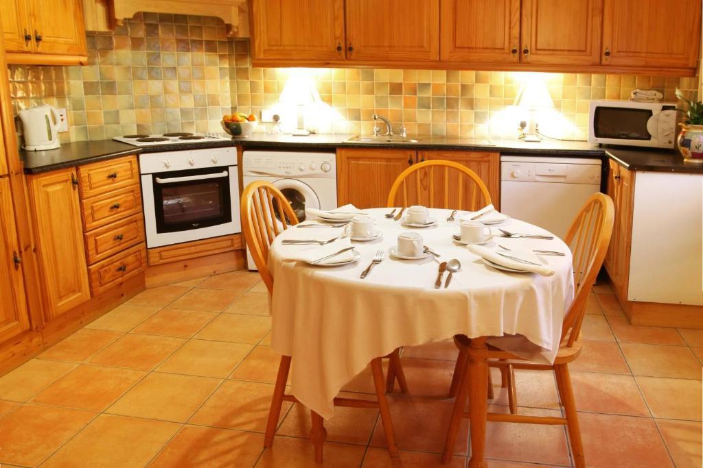 Mccarthy'S Lodge B&B Westport Eksteriør bilde